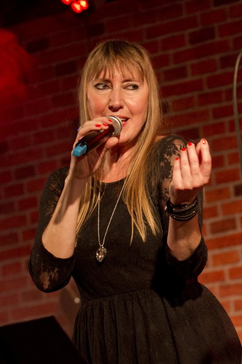 Anja Knoll